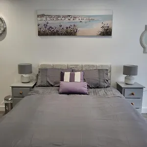 Sailors Den Apartment Scarborough
